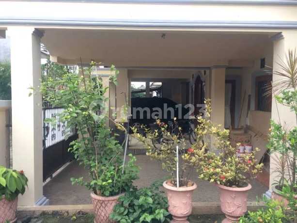 Rumah Asri Hook Di Jatiwaringin Asri 