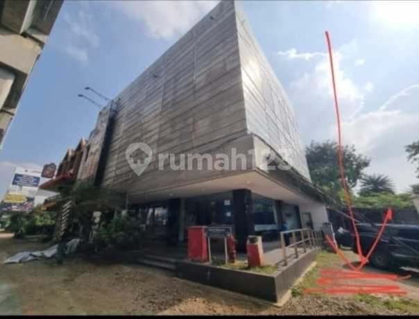 Selling Ex-Bank Shop House on Kelapa Gading Boulevard, North Jakarta Selling Ex-Bank Shop House on Kelapa Gading Boulevard, North Jakarta