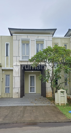 Price Drop! 2-Story Leora Silk House, 7 Meters Wide