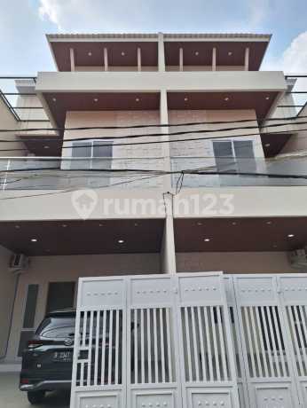 Rumah 2 lantai bagus siap huni di pondok gede housing 1 Bekasi Rumah 2 lantai bagus siap huni di pondok gede housing 1 Bekasi