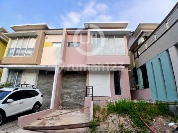 Dijual Rumah di Beverly Green, Batam Centre 2.5 Lantai