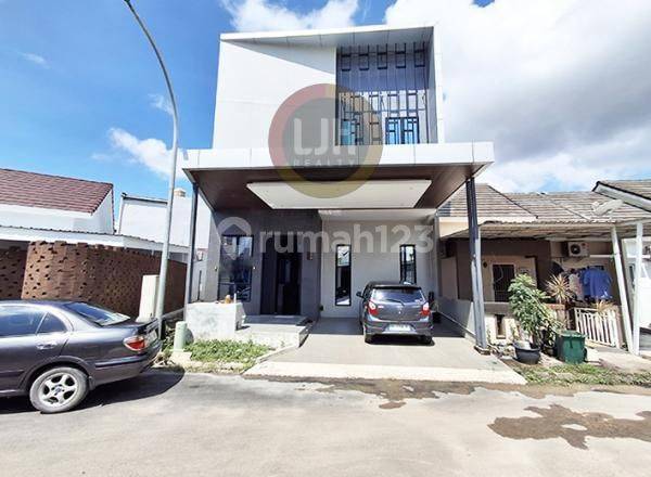 Dijual Rumah Beverly Green 2 Lantai di Batam Centre