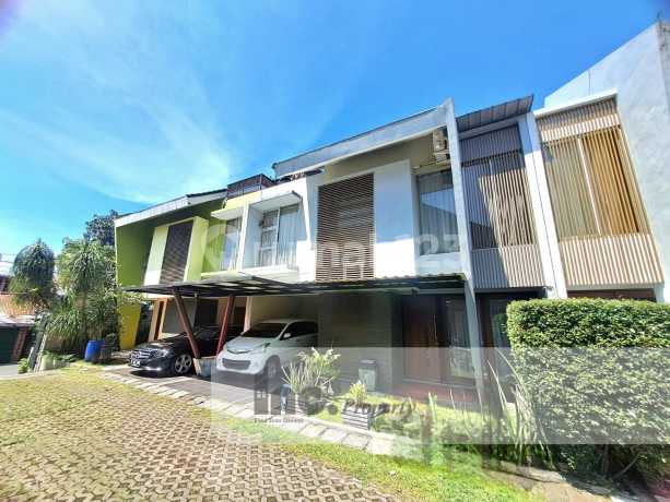 Rumah Cluster Cigadung Sangat Nyaman untuk Hunian Keluarga Romantis! Rumah Cluster Cigadung Sangat Nyaman untuk Hunian Keluarga Romantis!