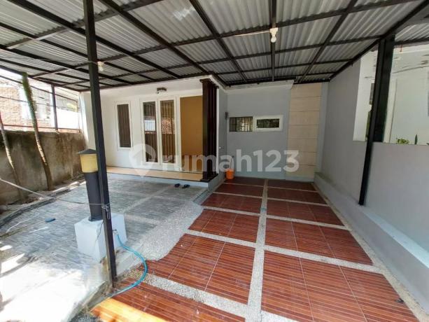 Affordable Ready-to-Live House in Cigadung Complex at Market Price Affordable Ready-to-Live House in Cigadung Complex at Market Price