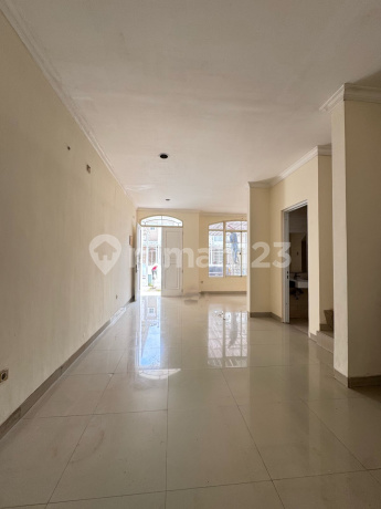 Rumah Green Lake City- West Europe SHM Uk6x15 bisa KPR -Akses Tol Rumah Green Lake City- West Europe SHM Uk6x15 bisa KPR -Akses Tol