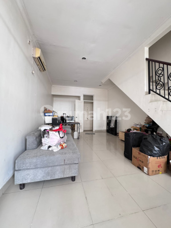 Limited Rumah Green Lake City- West Europe SHM Uk 4X12 Akses Tol Limited Rumah Green Lake City- West Europe SHM Uk 4X12 Akses Tol