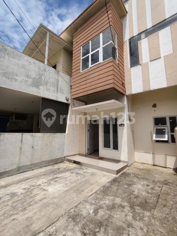 Dijual / Disewa Rumah Siap Huni Dalam Komplek Atrium Residence