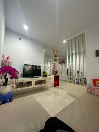 Dijual Villa Komplek Mutiara Palace