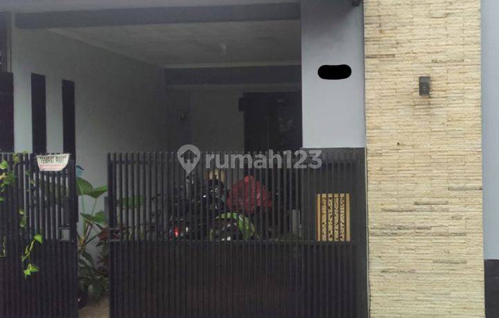 Rumah hook 2 lantai 3 kamar hadap utara di Bukit Dago