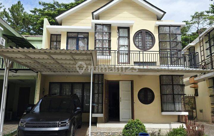 Rumah 2 lantai 3 kamar hadap tenggara di Taman Hokaido