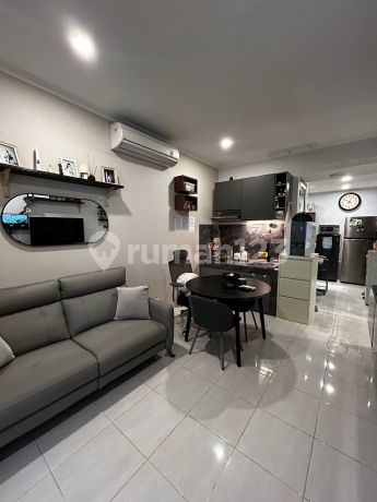 Rumah 2 Lantai 3+1 Kamar Hadap Timur di Boston Village Rumah 2 Lantai 3+1 Kamar Hadap Timur di Boston Village