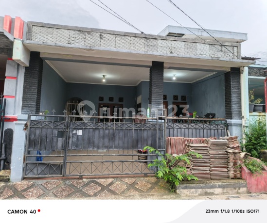 Rumah 1,5 Lantai Siap Huni,Bagus,Bebas Banjir di Perumahan Villa Indah Permai,Golden City,Teluk Pucung,Bekasi Utara