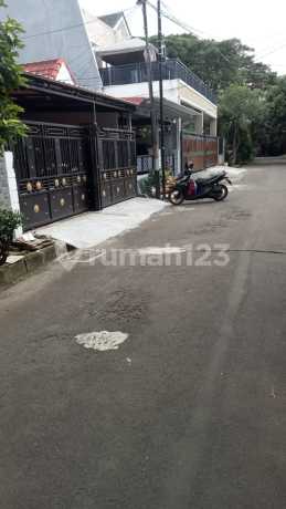 1.5-Story House Ready to Occupancy, Flood-Free, Semi-Furnished in Pulo Gebang Kirana, Pulogebang, Cakung, East Jakarta