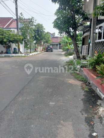 Affordable House Priced at Land Rate, Flood-Free in Prima Harapan Regency Housing, Harapan Baru, North Bekasi, Adjacent to Summarecon Bekasi.