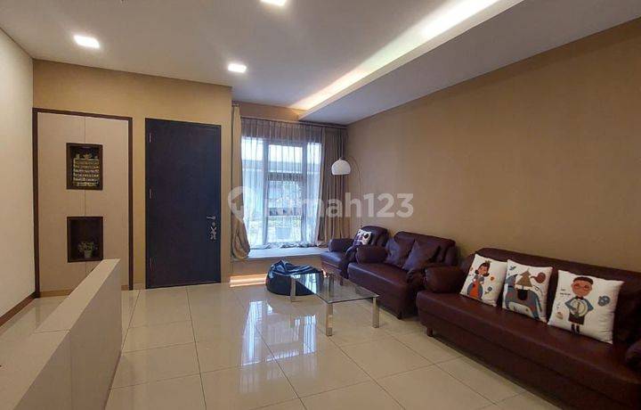 Rumah Bagus Di Maple Town House