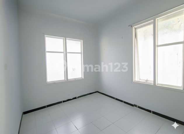 2-Storey Ready-to-Occupy House in Magnolia Park 3 Tangerang Negotiable