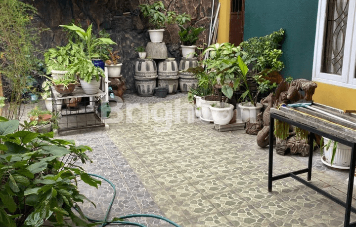 KEBONSARI REGENCY, RUMAH 2 LANTAI, SIAP HUNI, TERAWAT, ONE GATE