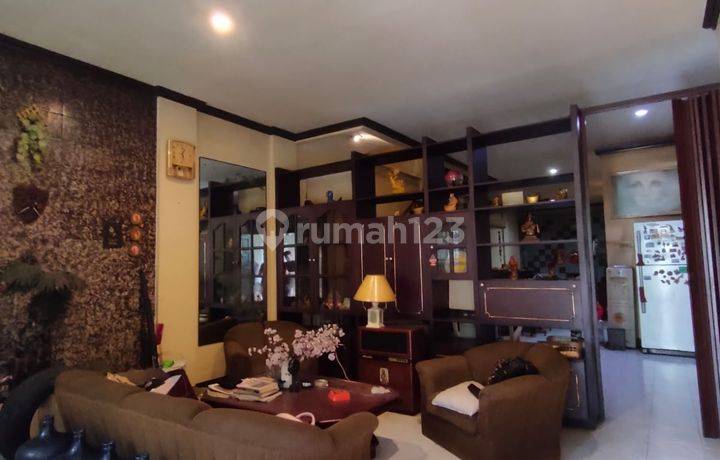 Rumah Dibawah NJOP Siap Huni Daerah Grawisa Tubagus Angke Bangunan 2,5lt Hadap Utara Akses Jalan 2 Mobil Lokasi Depan Taman