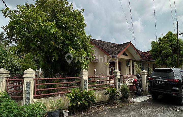 Dijual Rumah Sudut Komplek Villa Griya Nusa Tiga Medan Tuntungan