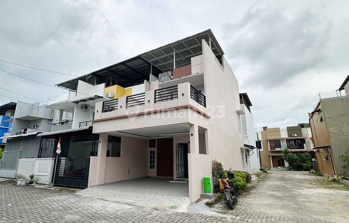 Dijual Rumah Daerah Gatot Subroto Komplek City Suites