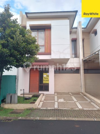 Dijual Rumah Cantik Siap Huni di Pine Tree Dekat dengan Kuliner