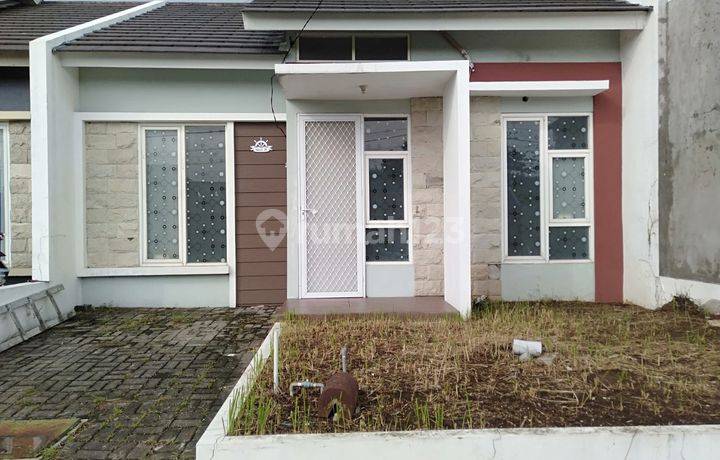 Jual Rumah Full Furnished Hadap Selatan Di Jade Hamlet Gresik