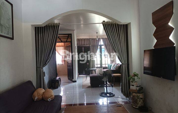 RUMAH HOOK STRATEGIS DI RENGGANIS