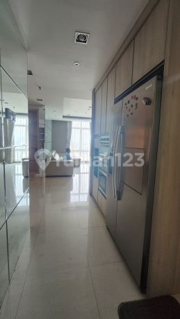 Apartemen Roxy Mas 2 Kamar Tidur Bagus Furnished