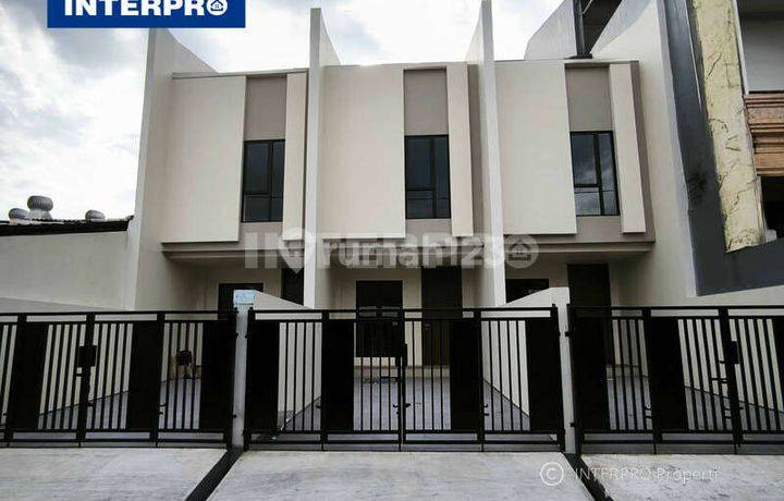Rumah Dijual Duri Kepa Brand New Split 3 Lantai - LT 66m2