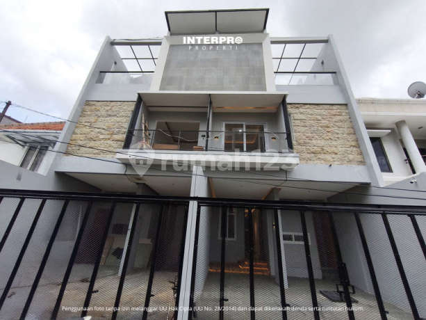 Rumah Brand New Dijual 3 Lantai Duri Kepa Semi Furnished - 90M2 Rumah Brand New Dijual 3 Lantai Duri Kepa Semi Furnished - 90M2