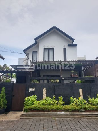 Rumah 2 lantai di perumahan Beranda Mumbul, Jimbaran