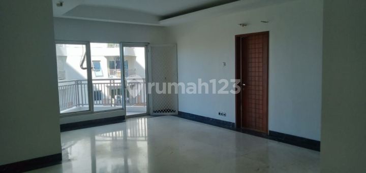 Quick sale nice apartment Kelapa Gading Condominium Tower move-in ready.