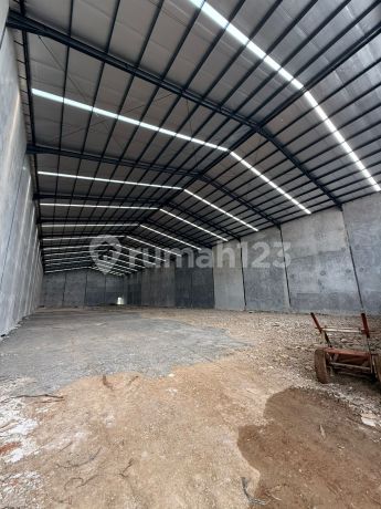 Dijual gudang gandeng di kawasan pergudangan Blessindo Legok, Tangerang. Akses container 40ft,  lokasi strategis