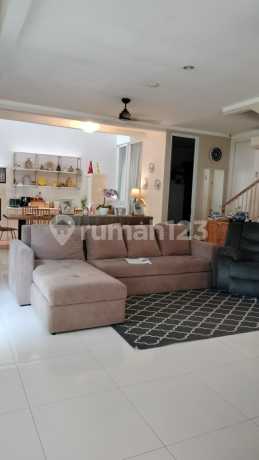 Rumah Modern Interior Cantik di Discovery Eola Bintaro FN-16683