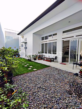 Rumah Minimalis Dengan Taman Hijau Asri Di Sukamulya Indah Sayap Pasteur Bandung