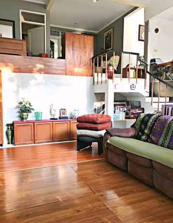 Serene House with Spacious Land in Sersan Bajuri Wing Setiabudi Housing Complex, Bandung City Serene House with Spacious Land in Sersan Bajuri Wing Setiabudi Housing Complex, Bandung City