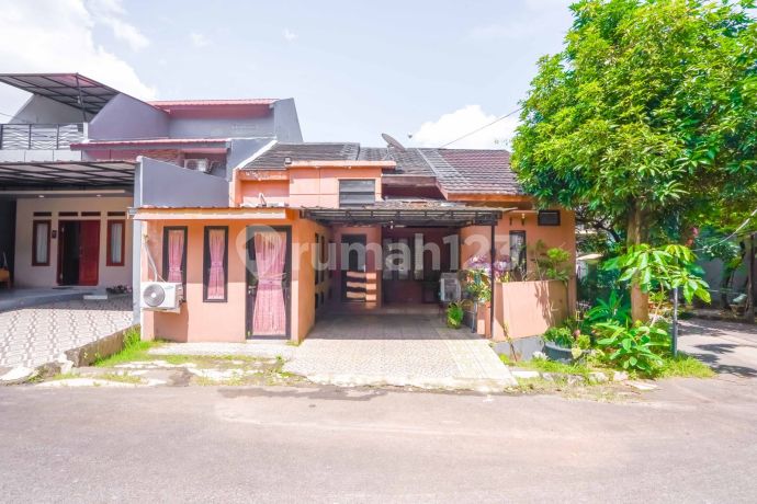 Rumah 10 Menit ke Stasiun Depok Luas SHM Hadap Selatan Siap KPR J-43888