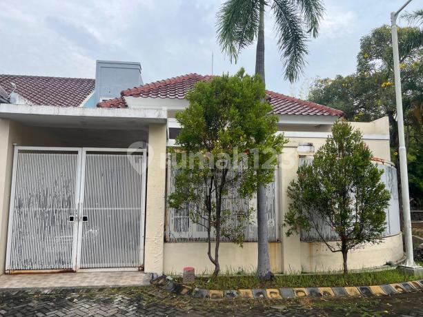 Dijual Rumah 1,5 Lantai di Central Park Wiguna Posisi Hook