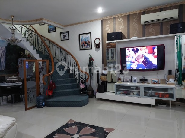 Rumah 3, 5 Lantai SHM di Kompleks Taman Harapan Indah, Jelambar, Jakarta Barat Rumah 3, 5 Lantai SHM di Kompleks Taman Harapan Indah, Jelambar, Jakarta Barat