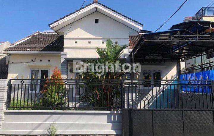 RUMAH TENGAH KOTA FULL FURNISH DENGAN LUAS TANAH BESAR LOKASI DALAM PERUMAHAN KARTINI RESIDENCE AMAN NYAMAN HARGA NEGO