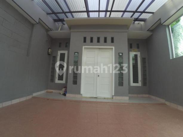 Rumah Bagus Di Jl Darmajaya, Villa Pejaten Town House Pejaten Barat Jakarta Selatan