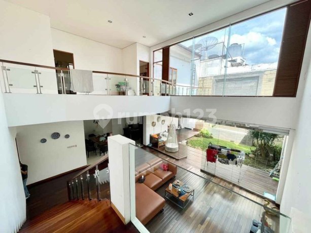 Rumah Lux Setrasari Sutami Kota Bandung Siap Huni Rumah Lux Setrasari Sutami Kota Bandung Siap Huni
