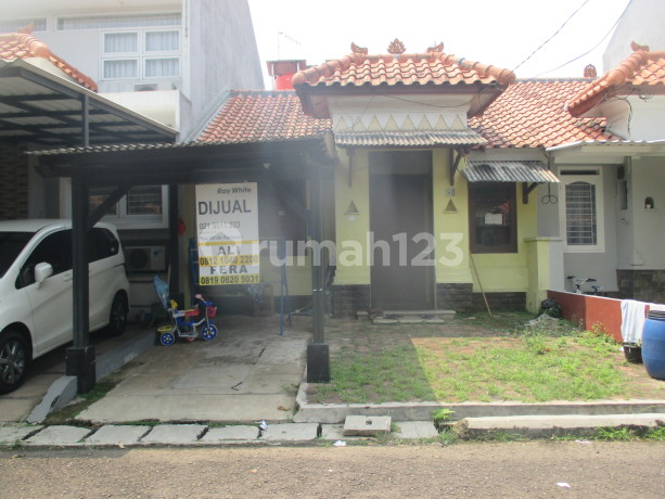 House in Taman Ubud Indah - Lippo Karawaci