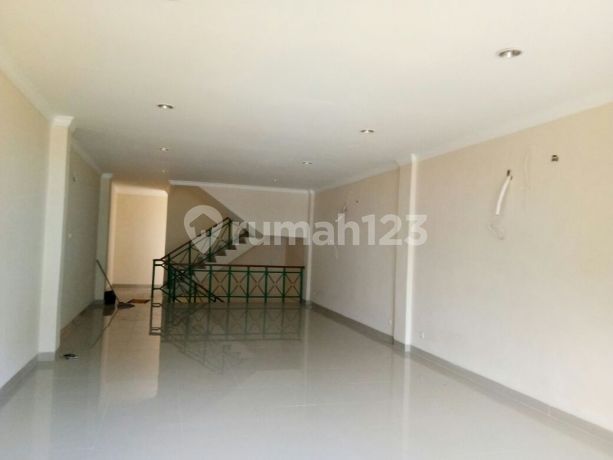 Ruko 3 Lantai di Komplek Mahkota Mas, Cikokol