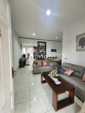 For Sale / Quick Sale Ready-to-Live-in House with Strategic Location in Golden Vienna 1, BSD City, Serpong, South Tangerang, Banten For Sale / Quick Sale Ready-to-Live-in House with Strategic Location in Golden Vienna 1, BSD City, Serpong, South Tangerang, Banten