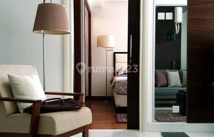 DIJUAL APARTEMEN COSMOPOLIS FULL FURNISHED