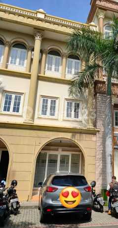 For Sale: Puri Mansion Shophouse, Strategic Location For Sale: Puri Mansion Shophouse, Strategic Location
