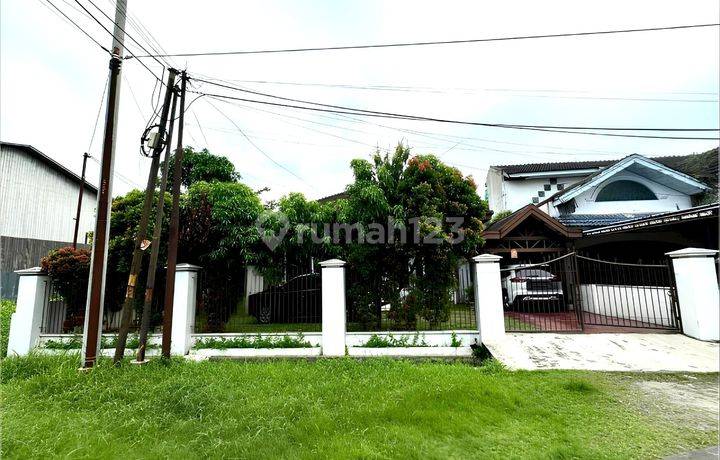 Rumah Luas Posisi Hook Komplek Wartawan Krakatau