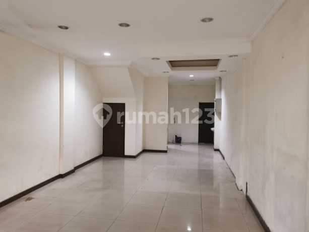 Dijual Ruko Plaza Shinta 3 Lantai di Karawaci, Tangerang