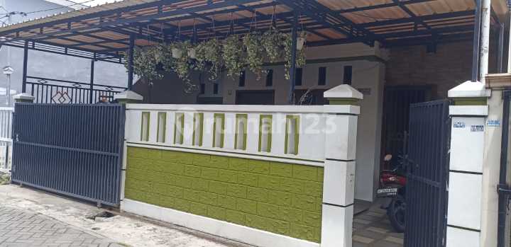 For Sale 1.5-Story House on Jl. Pulo Indah Asri, Duri Kosambi For Sale 1.5-Story House on Jl. Pulo Indah Asri, Duri Kosambi